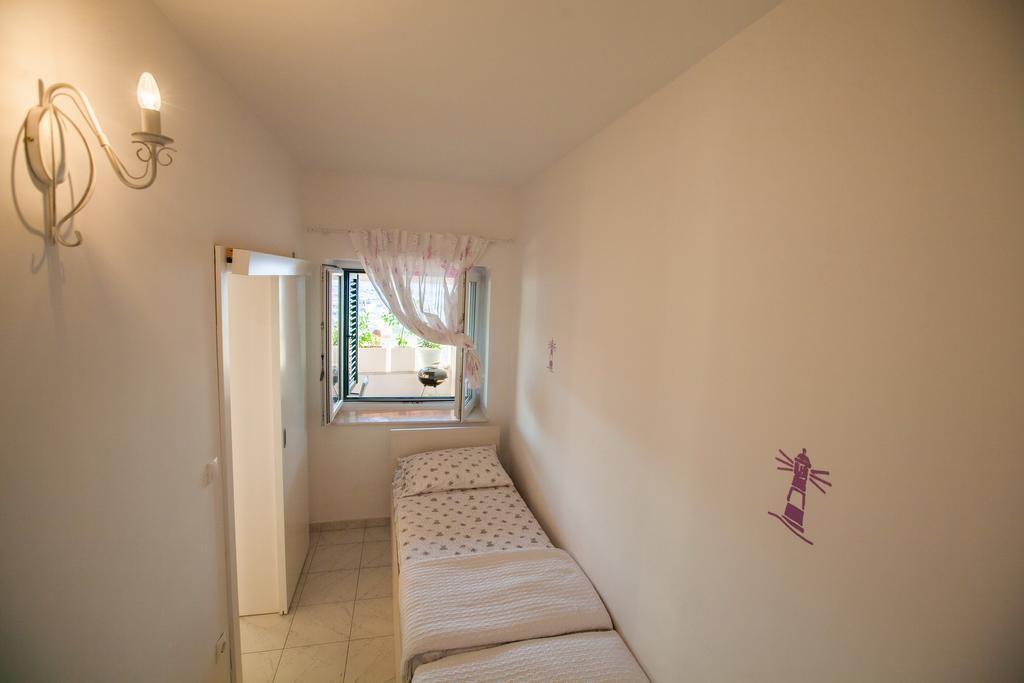 Beach Holiday Home Laura Mimice Phòng bức ảnh
